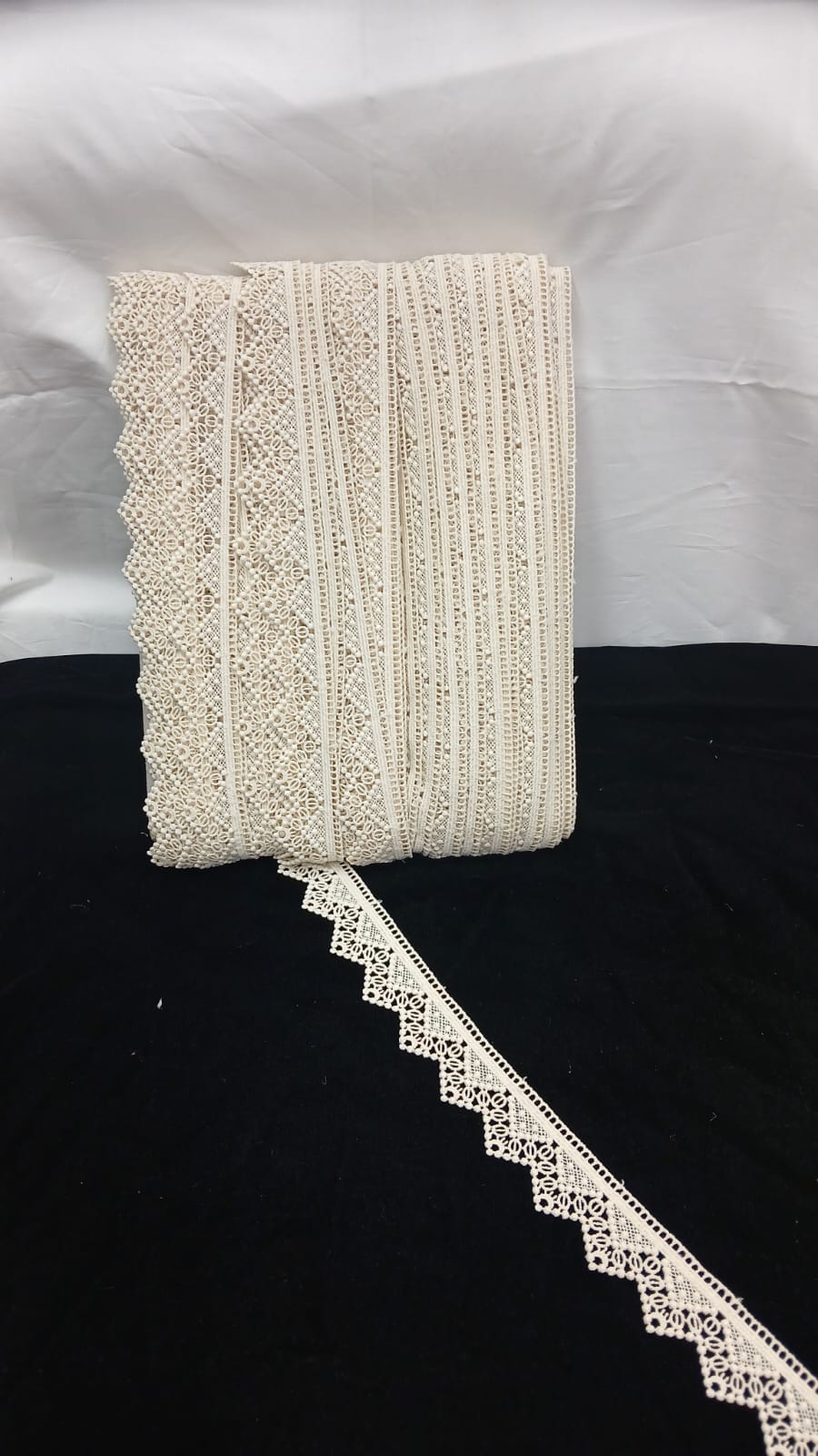 LC15504 - Milky Lace