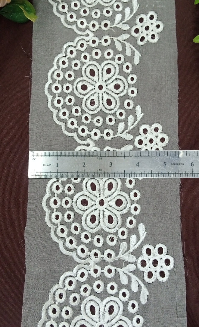 BD00334 - Pure Organza Cutwork Border