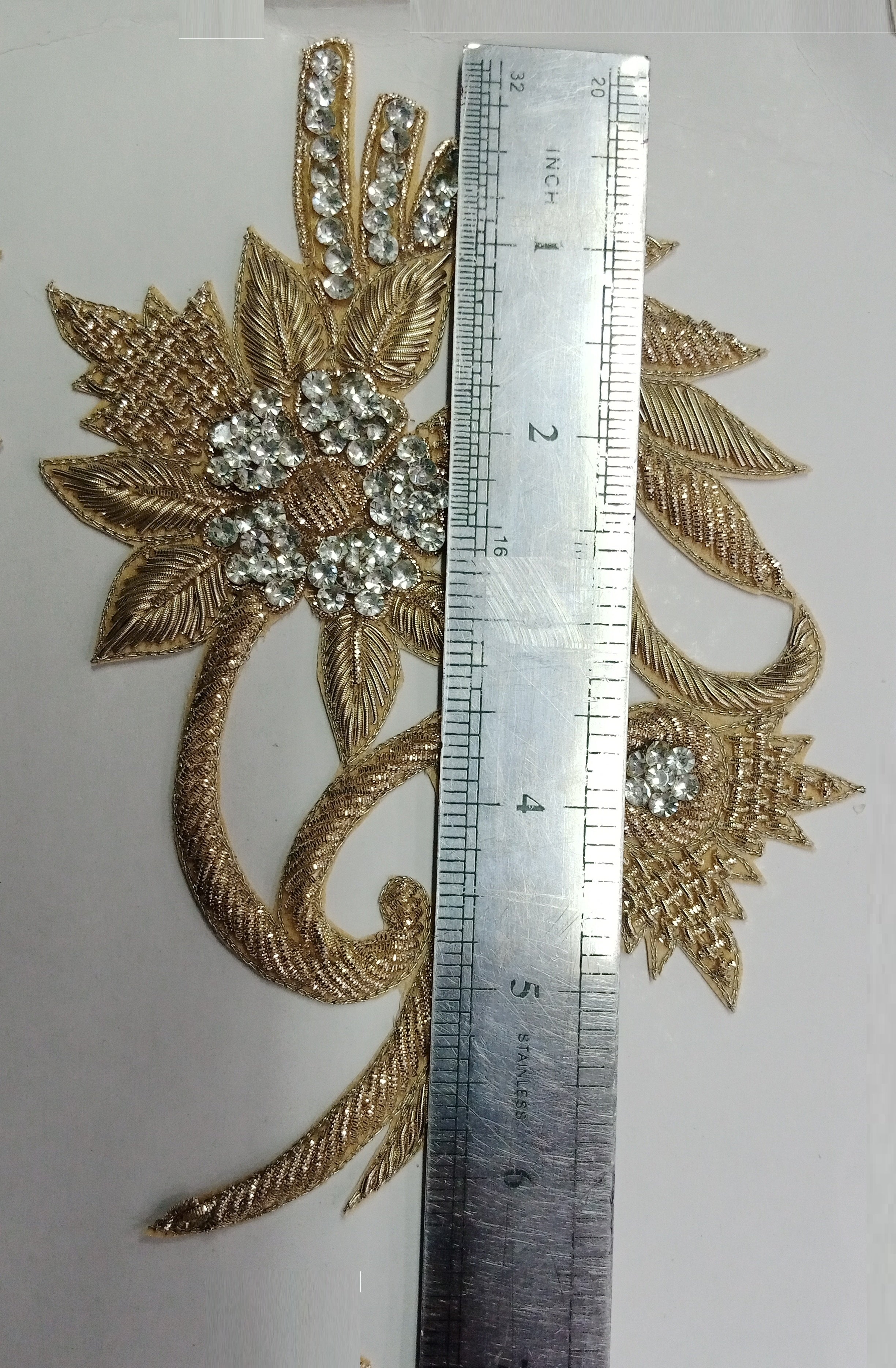 M00320-1 - Fancy Handmade Motif