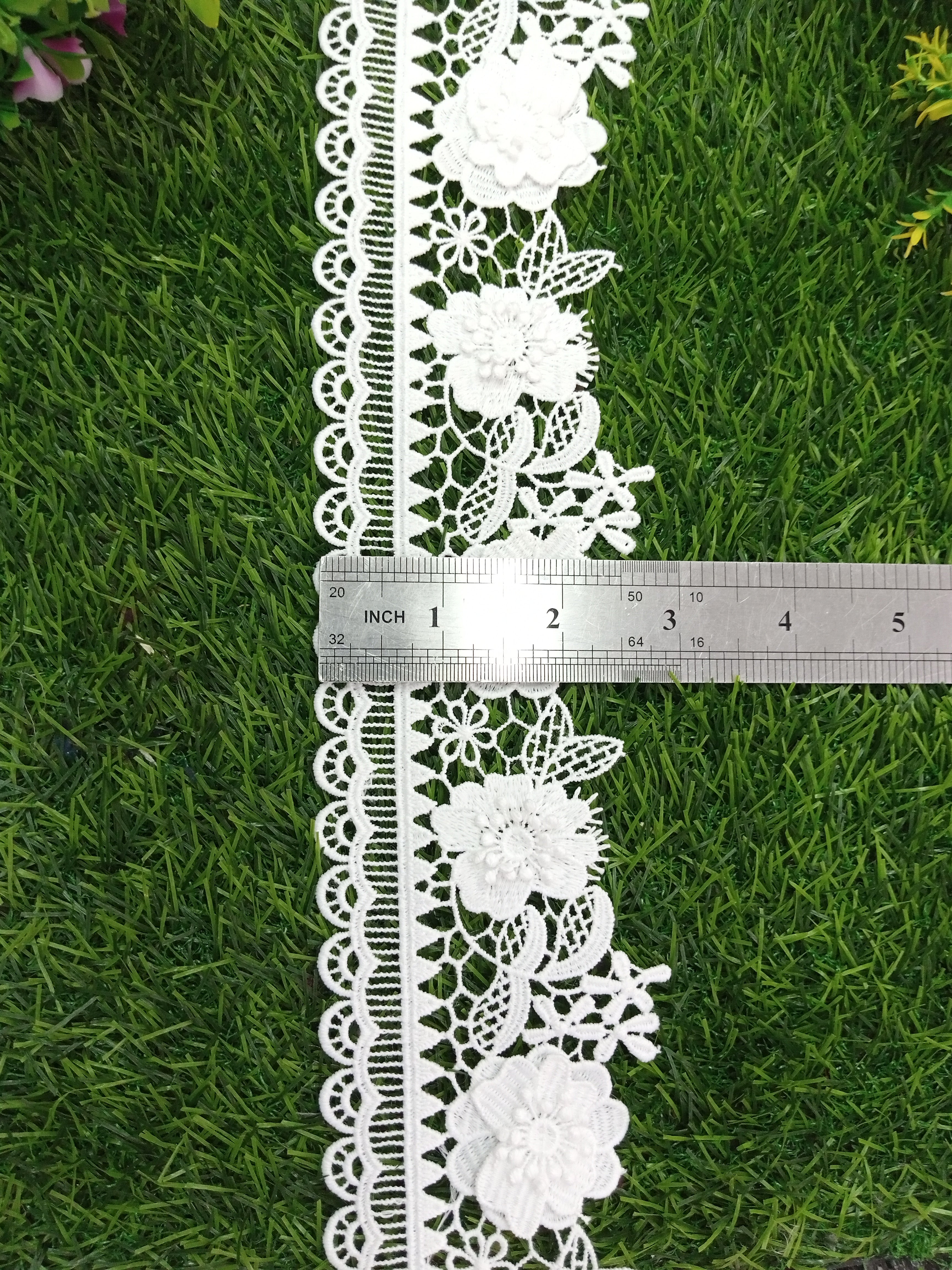 LC14714 - 3-D Milky Lace