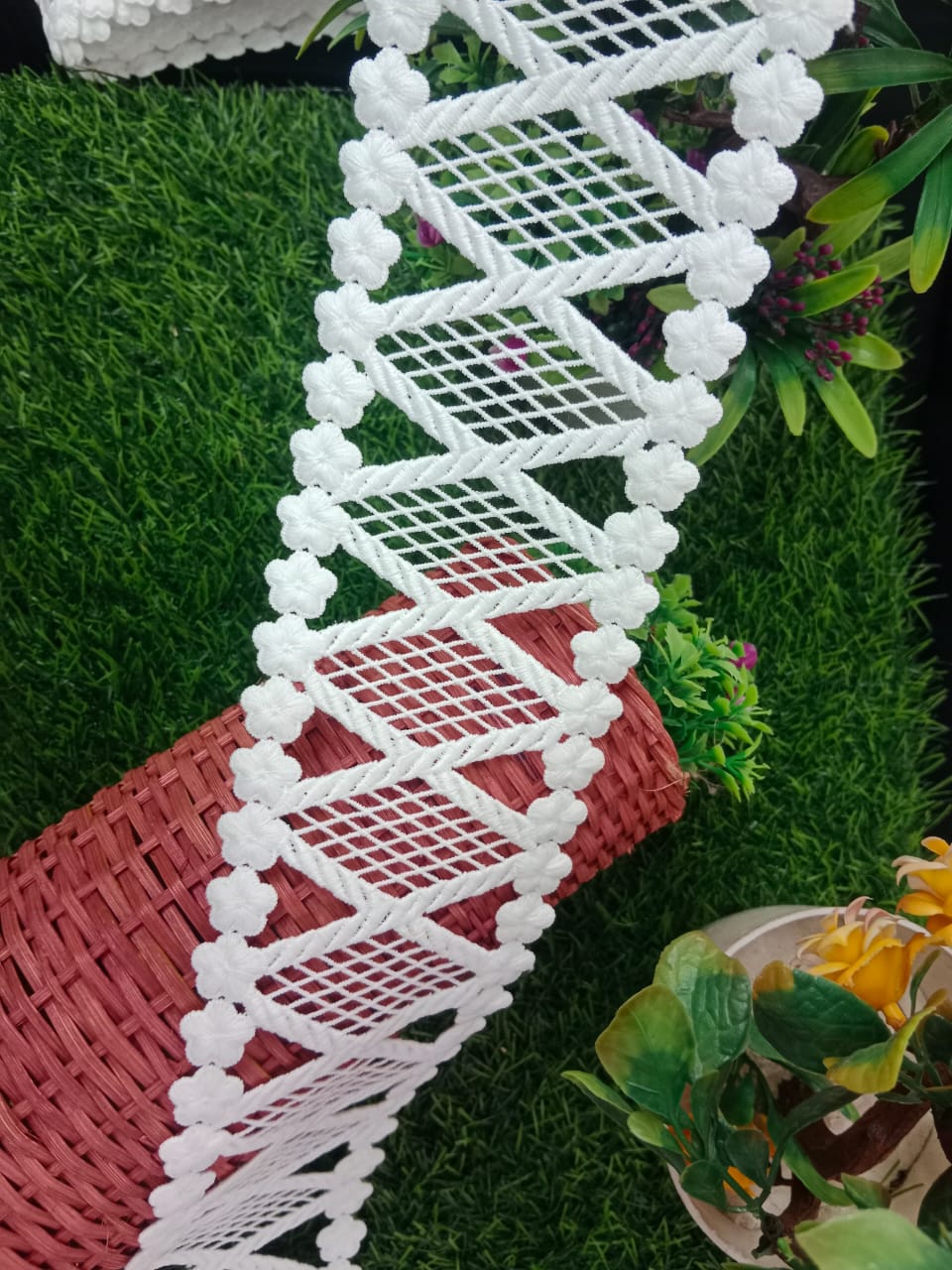 16417-Milky LACE