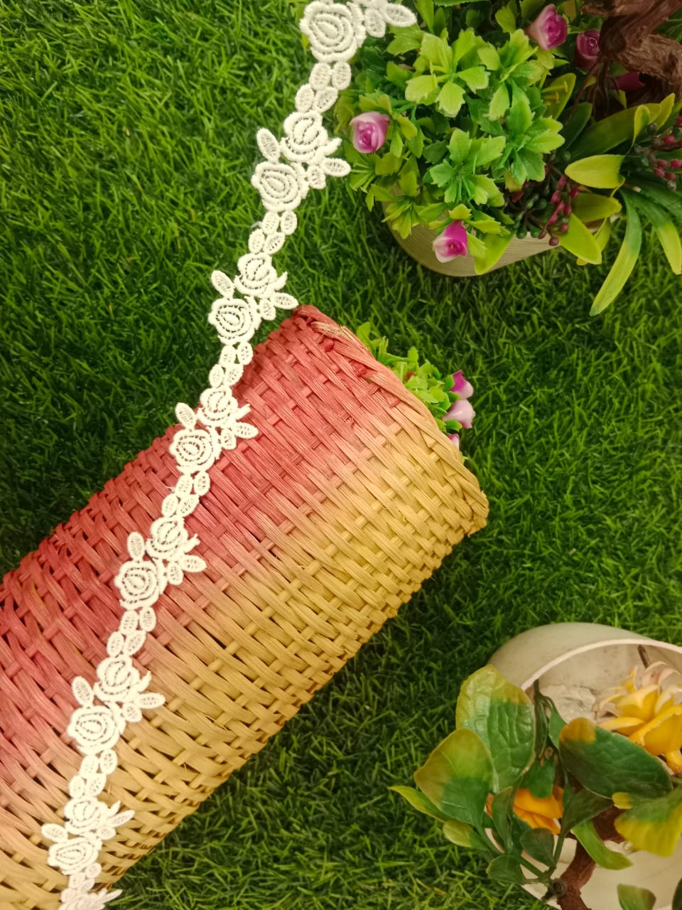 16444-Milky LACE