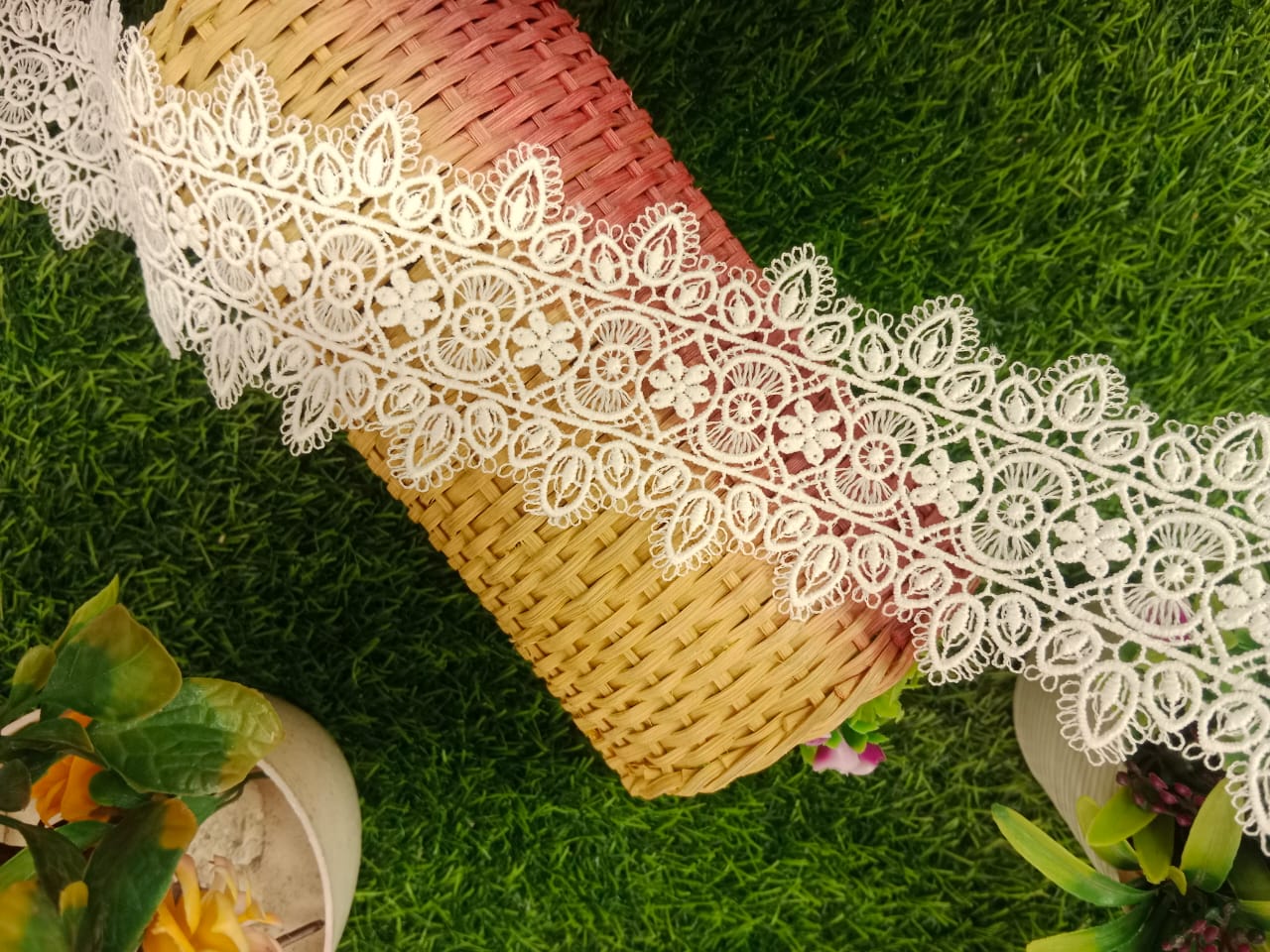 16442-Milky LACE