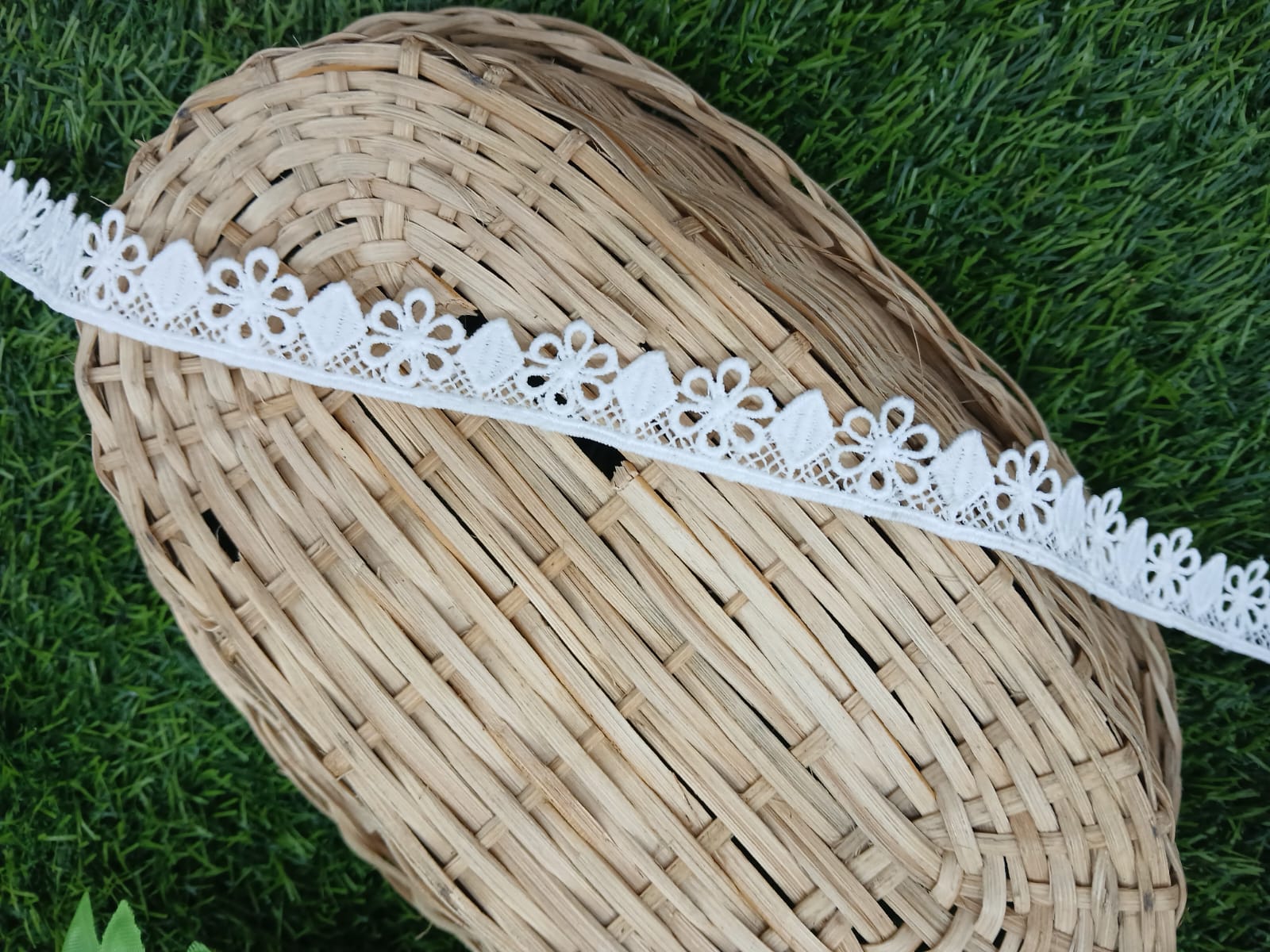 16346-Milky LACE