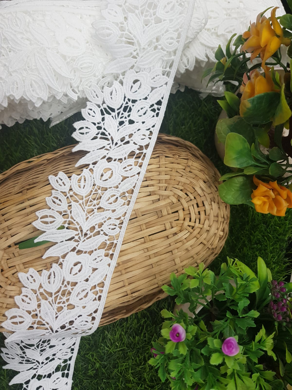 16710-Milky LACE