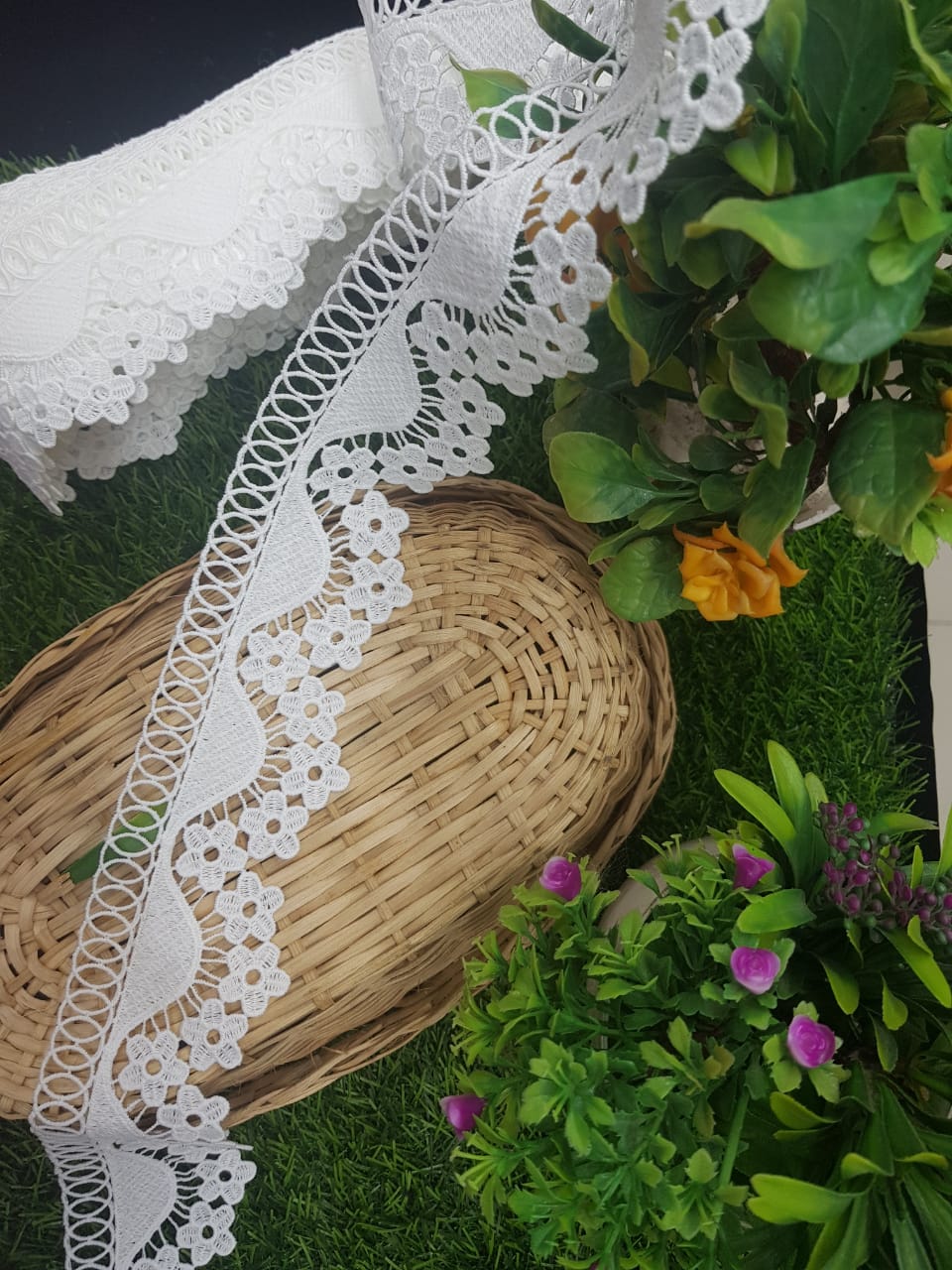 16721-Milky LACE