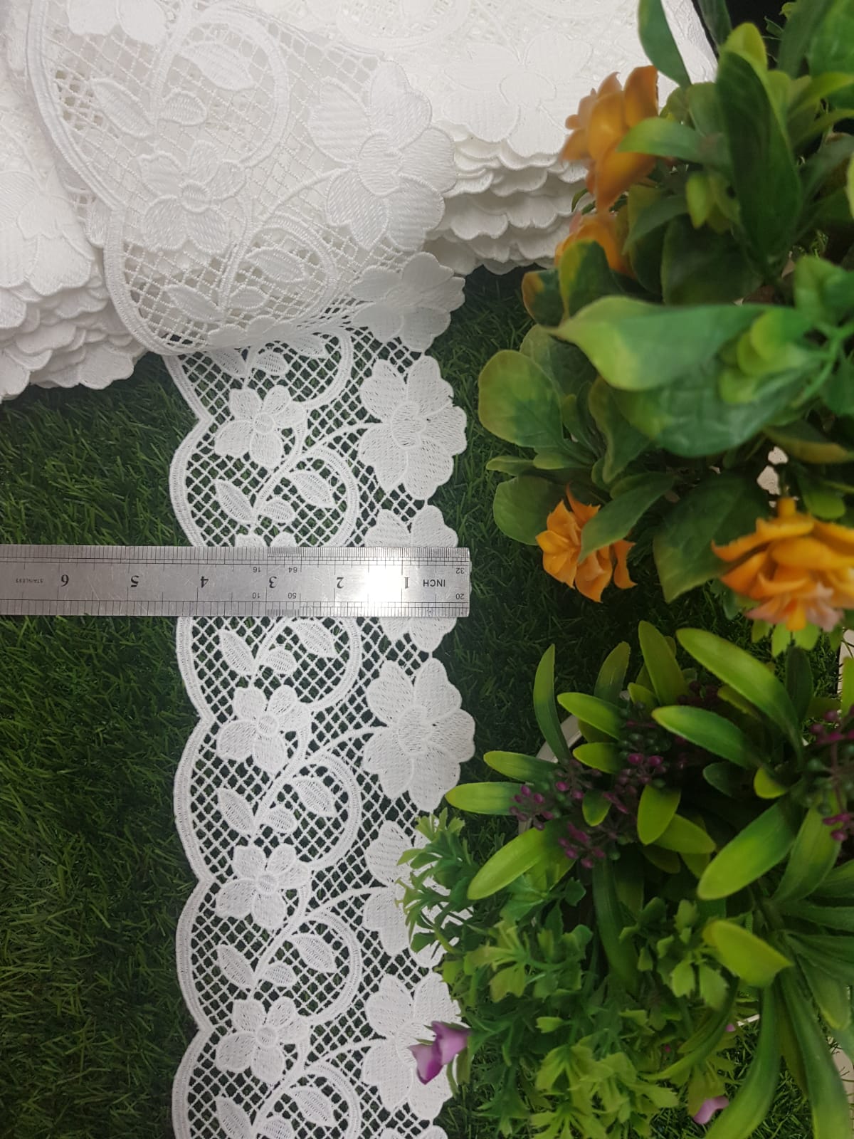 16703-Milky LACE