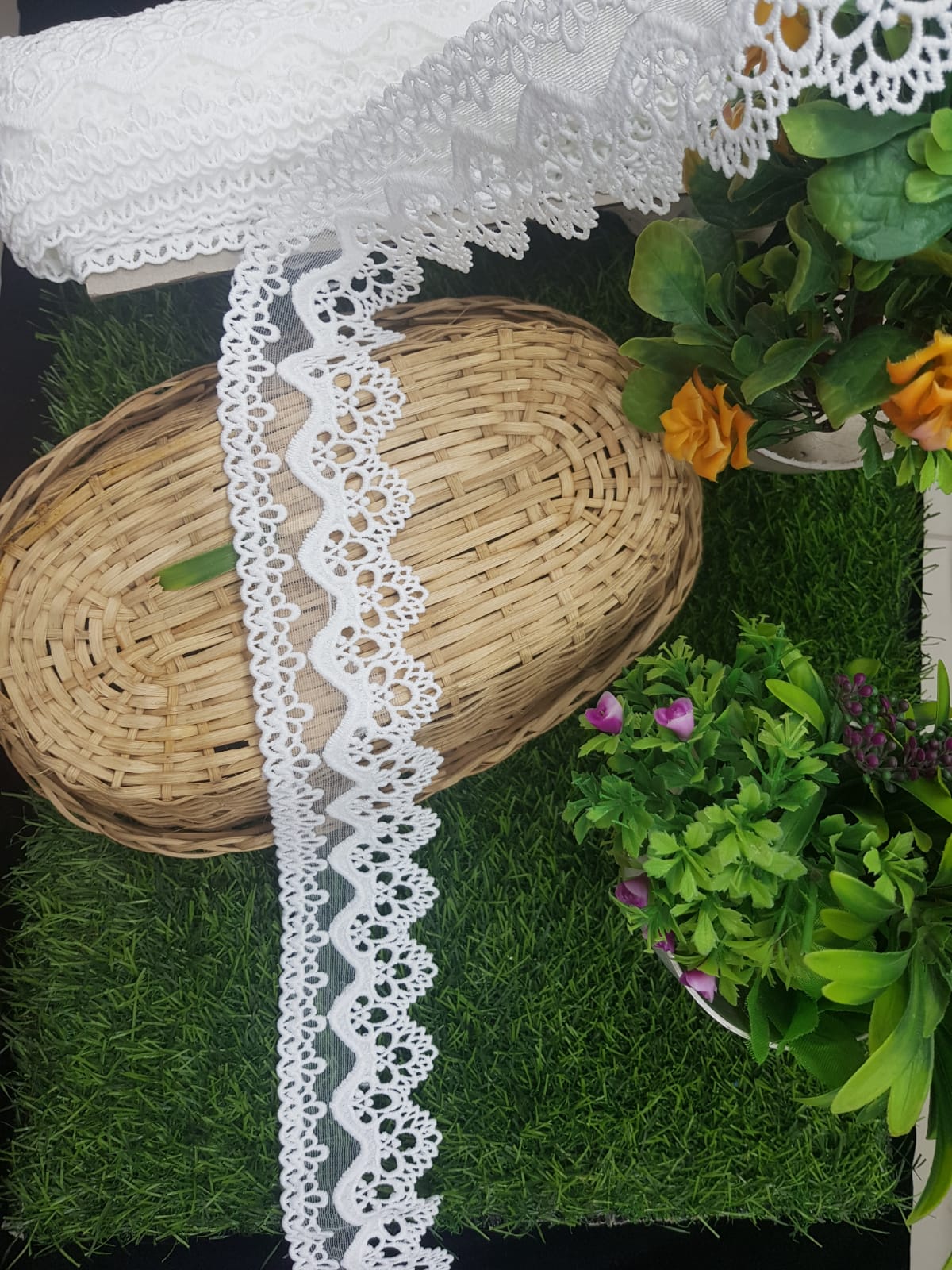 16760-Milky LACE