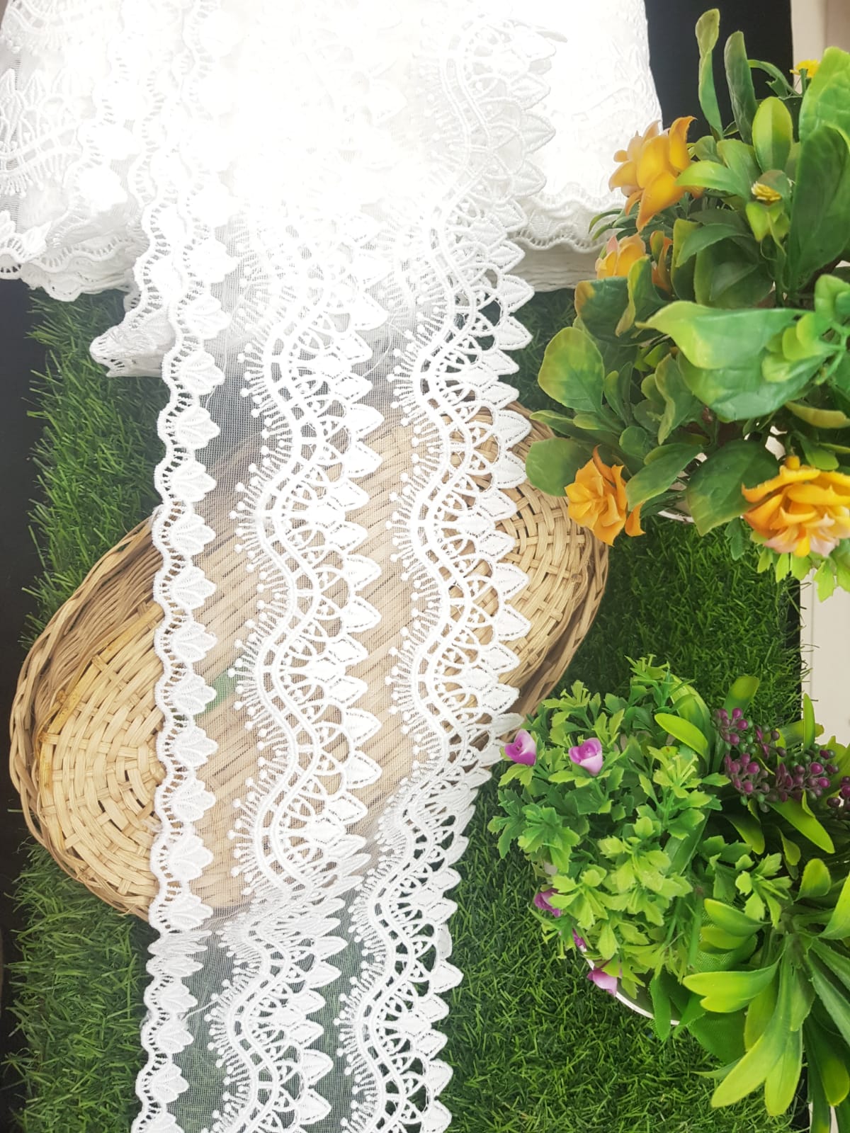 16759-Milky LACE