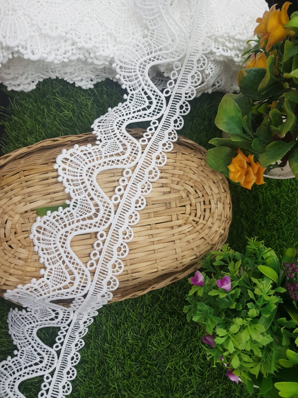 16666-Milky LACE
