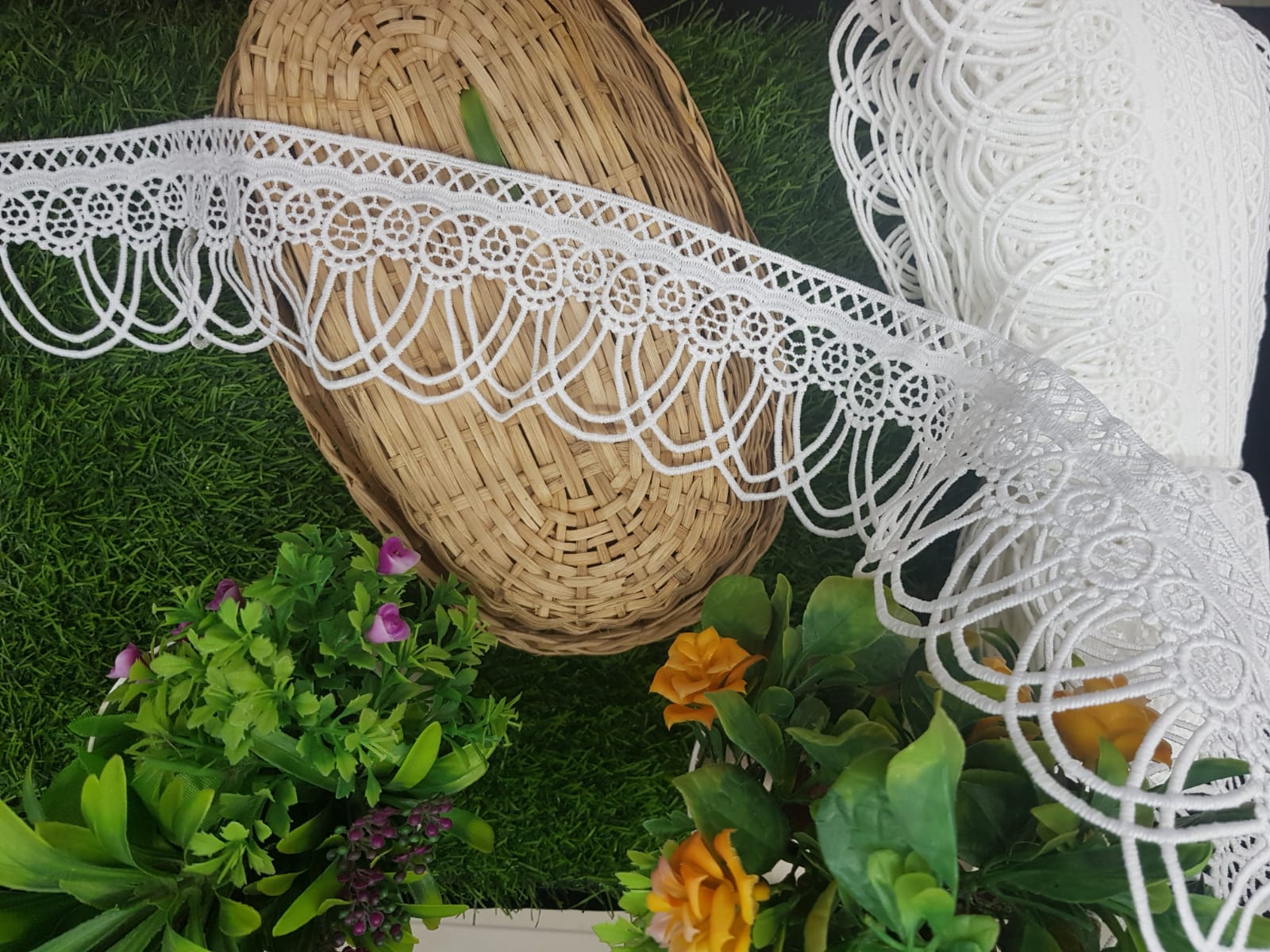 16708-Milky LACE
