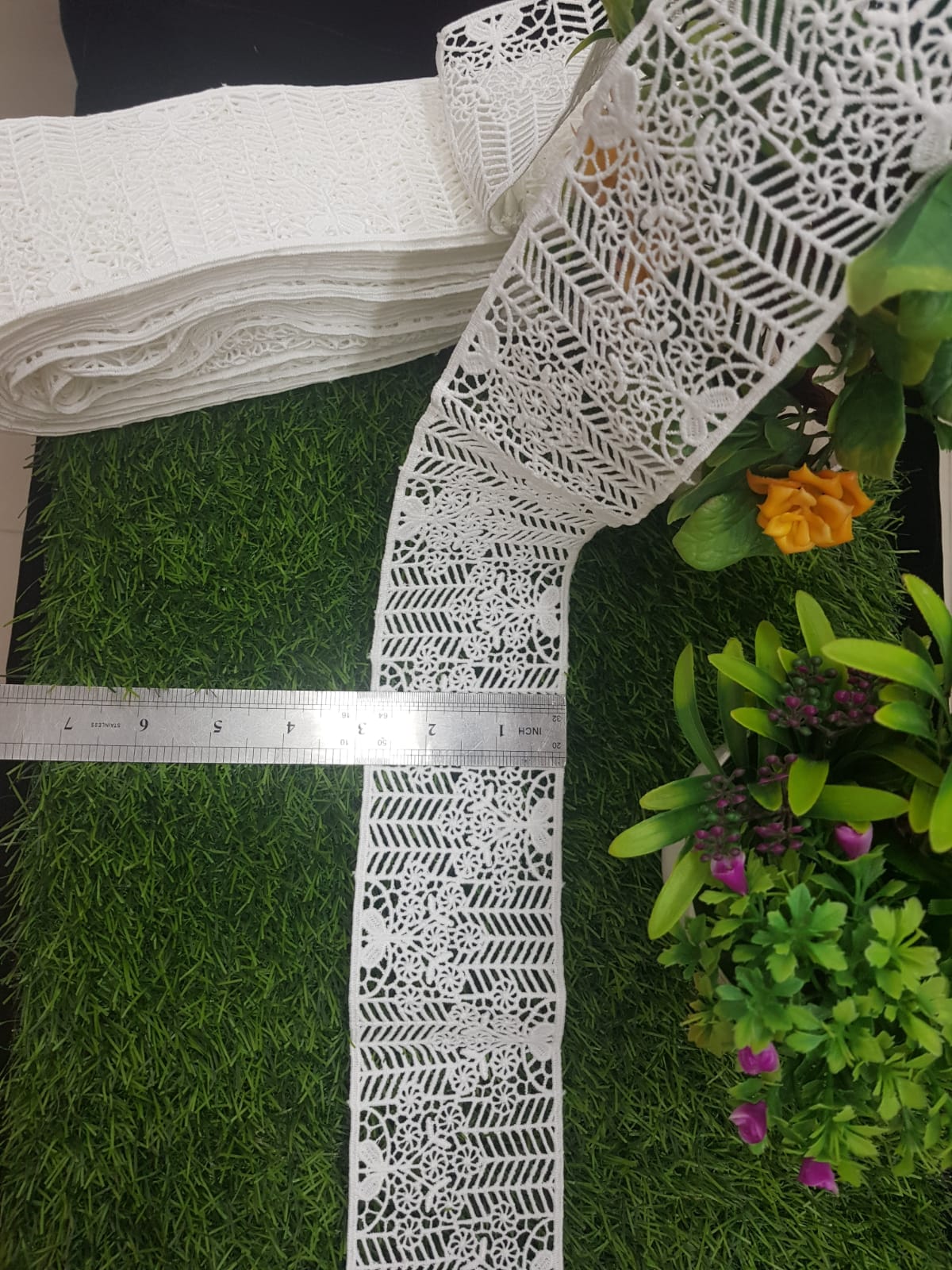 16712-Milky LACE