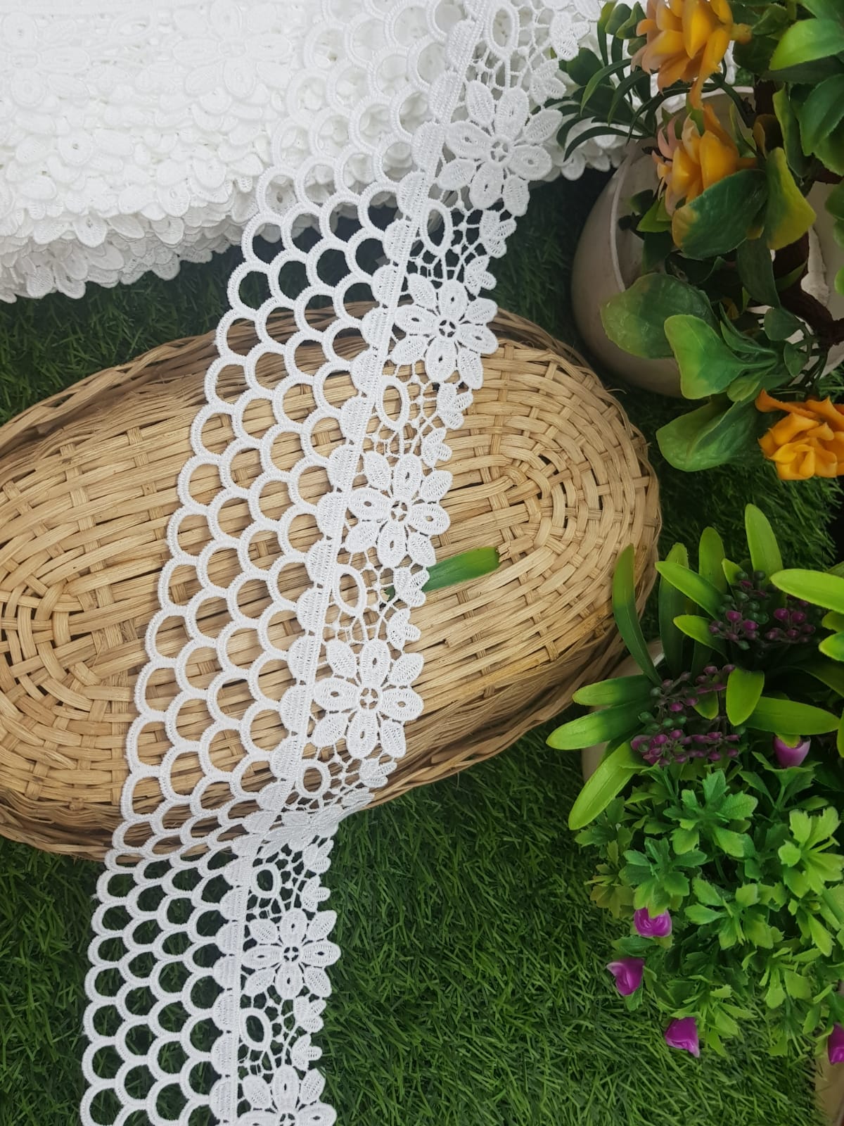 16709-Milky LACE