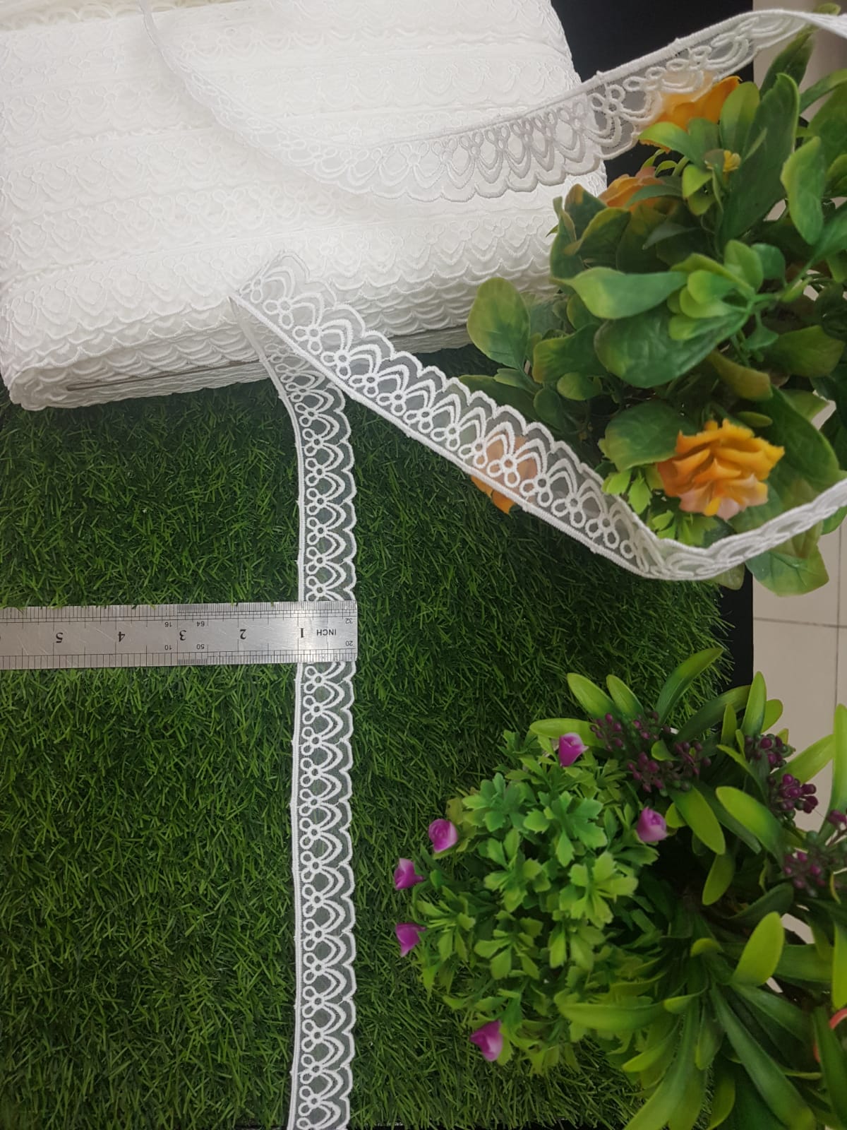 16685-Milky LACE
