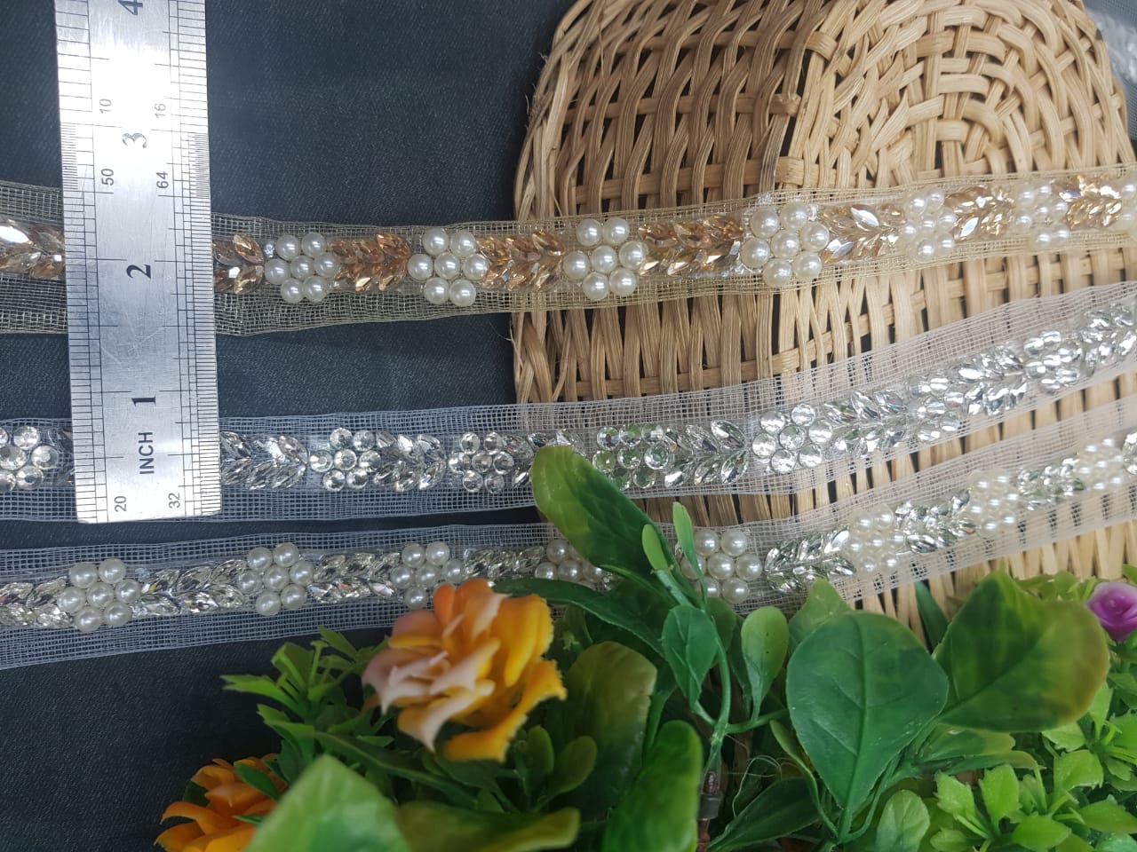 16791- PEARLS & STONES LACE