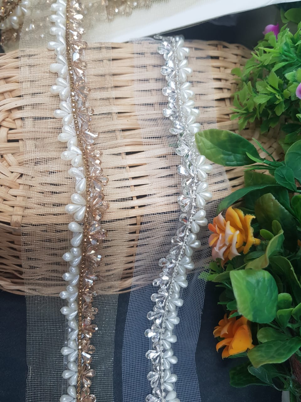 16792-PEARLS & STONES LACE