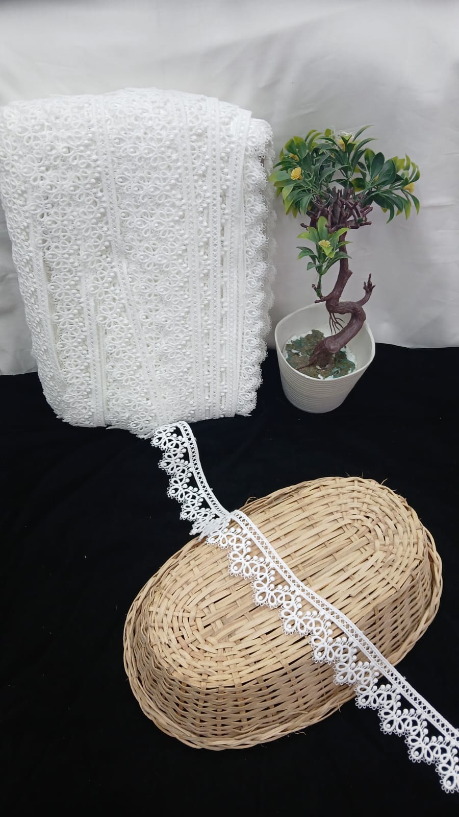 LC15667- Milky Lace