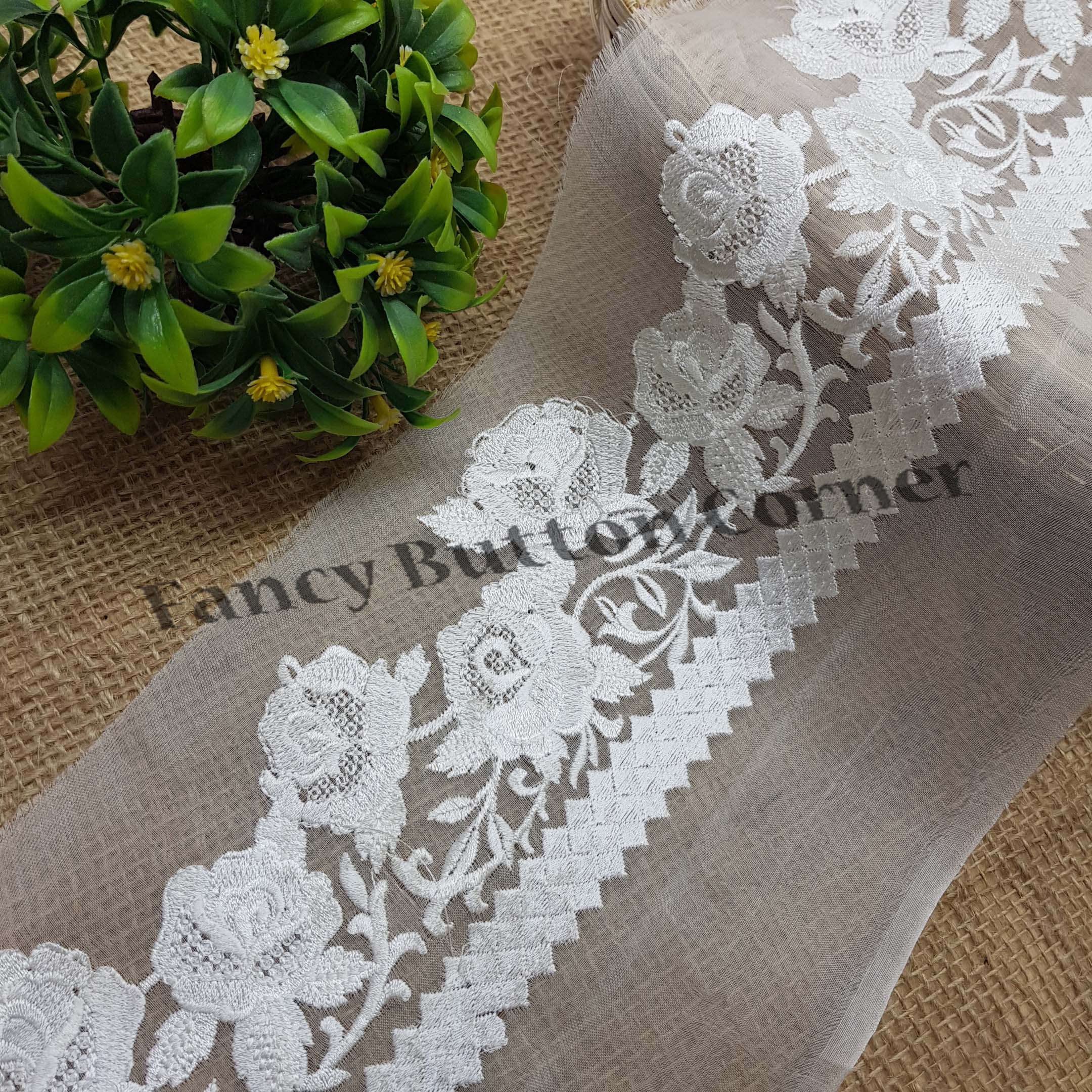 BD00010 - Pure Organza Border